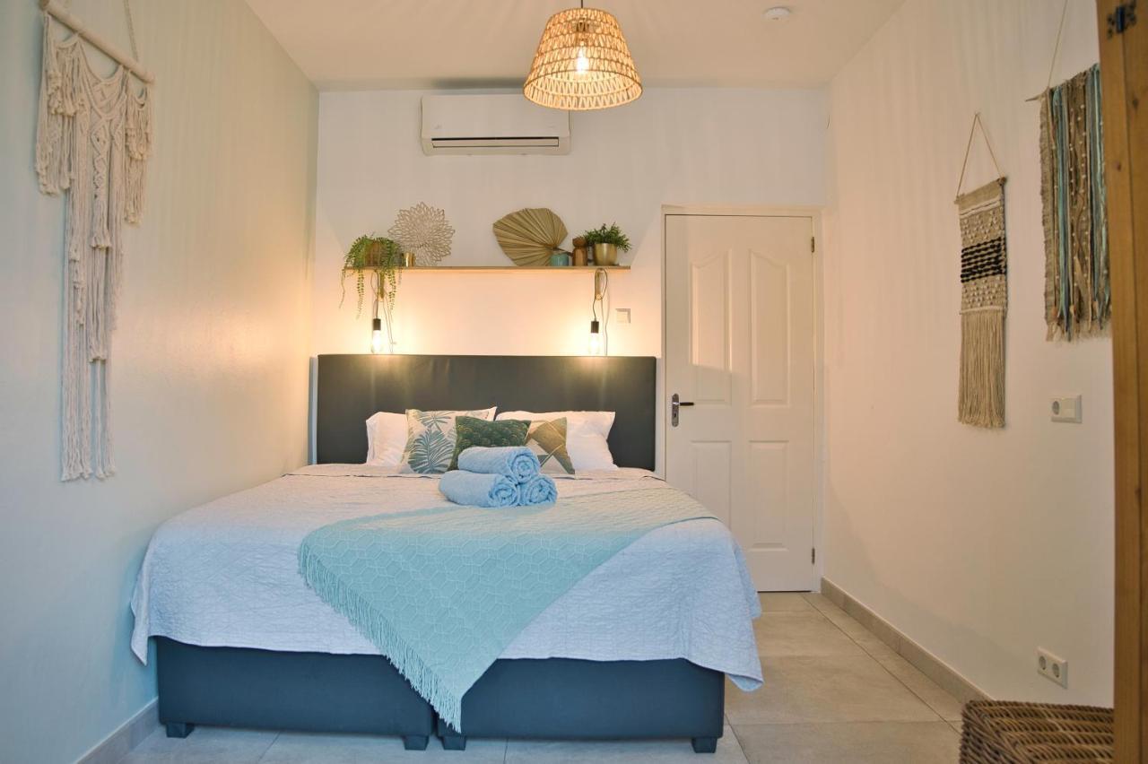 Caribbean Happyness Apartment Willemstad Bagian luar foto